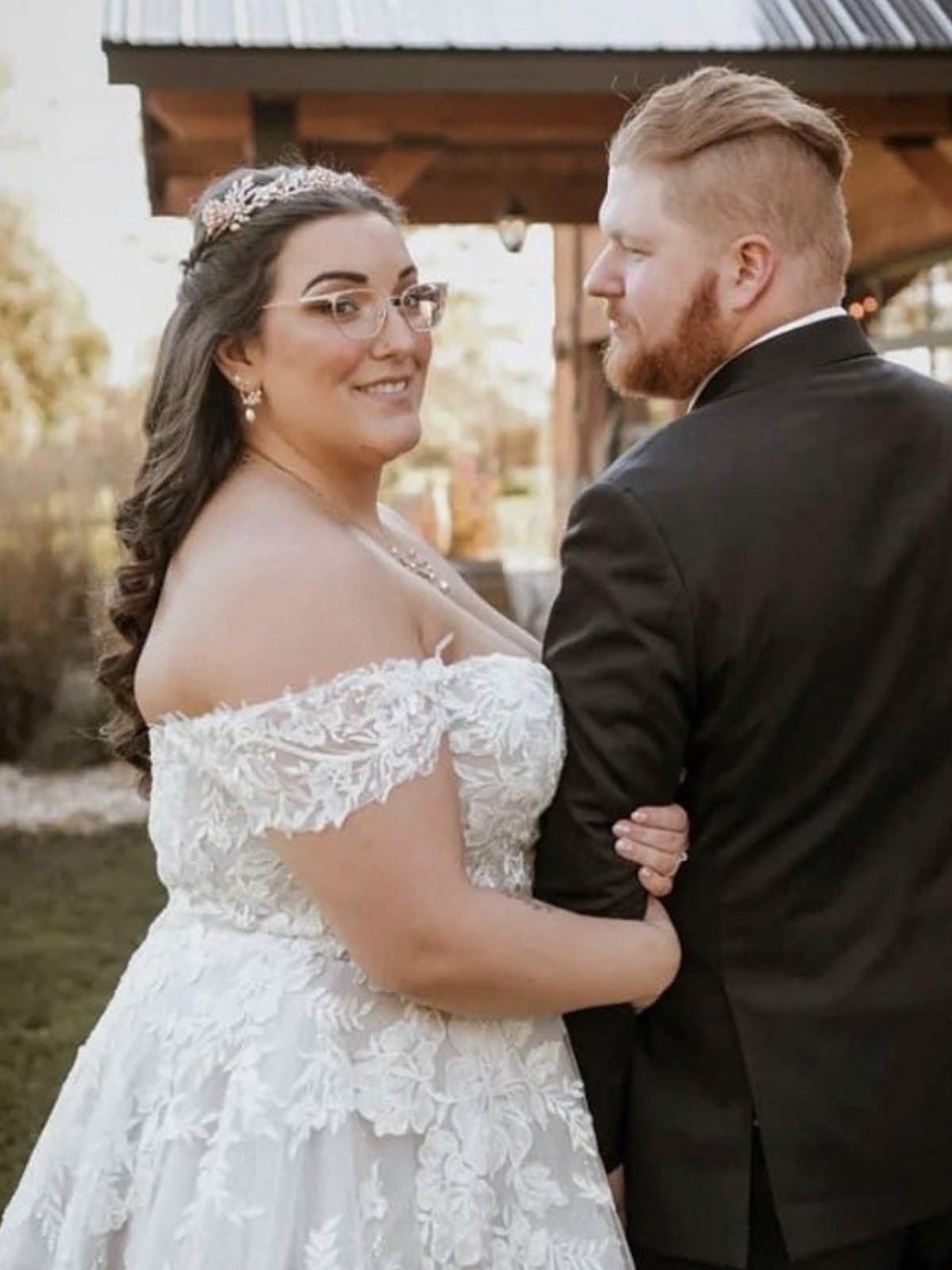 Wedding couple, golden tones